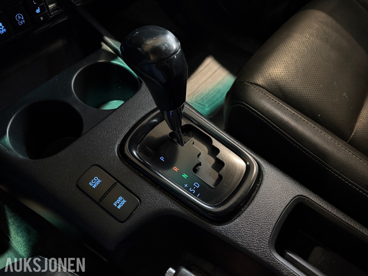 2019 TOYOTA HILUX 2,4 150HK AUTOMAT 4WD CRUISE HENGERFESTE DIFF.SPERRE