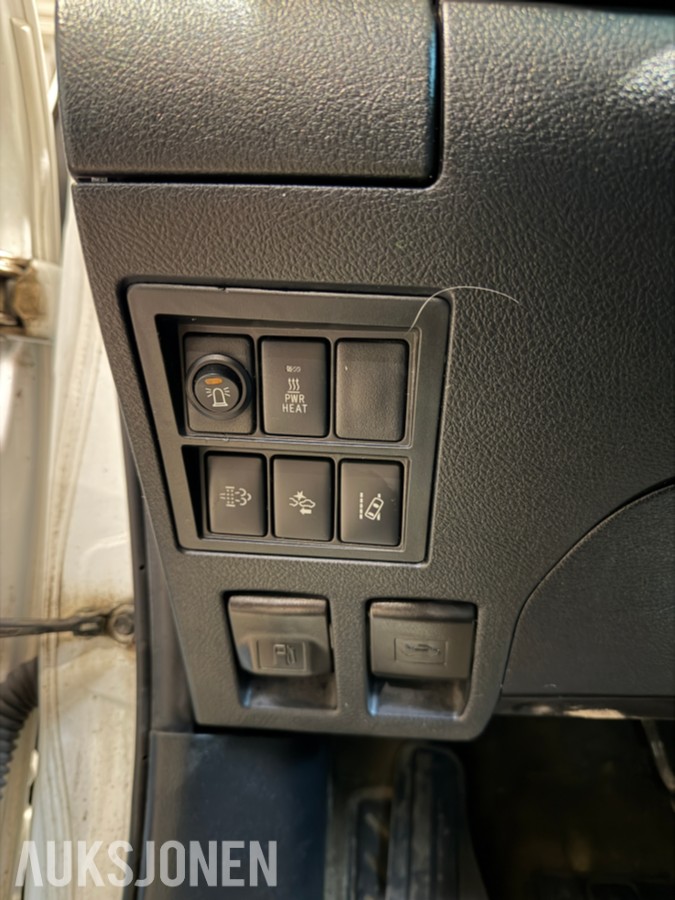 2019 TOYOTA HILUX 2,4 150HK AUTOMAT 4WD CRUISE HENGERFESTE DIFF.SPERRE