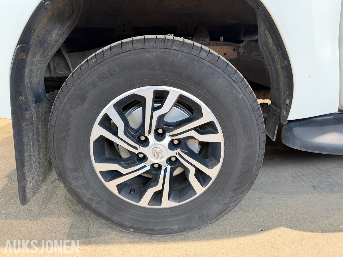 2019 TOYOTA HILUX 2,4 150HK AUTOMAT 4WD CRUISE HENGERFESTE DIFF.SPERRE