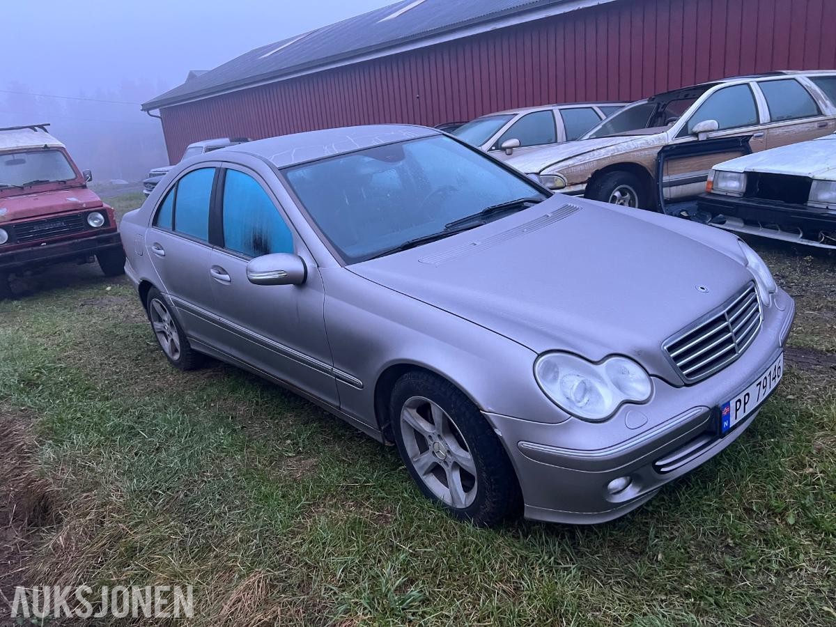 2004 Mercedes-Benz  C 220 CDI 2.1 150hk  automat