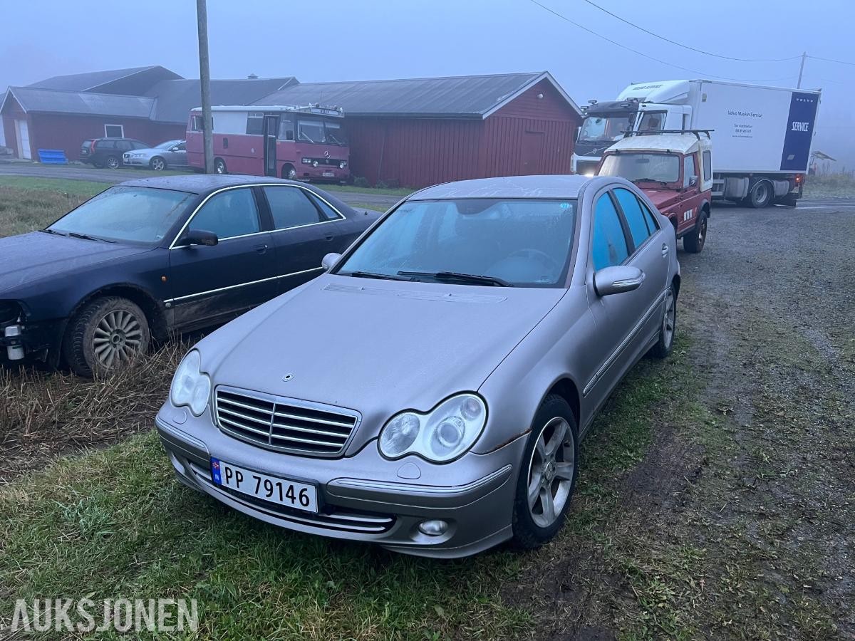 2004 Mercedes-Benz  C 220 CDI 2.1 150hk  automat
