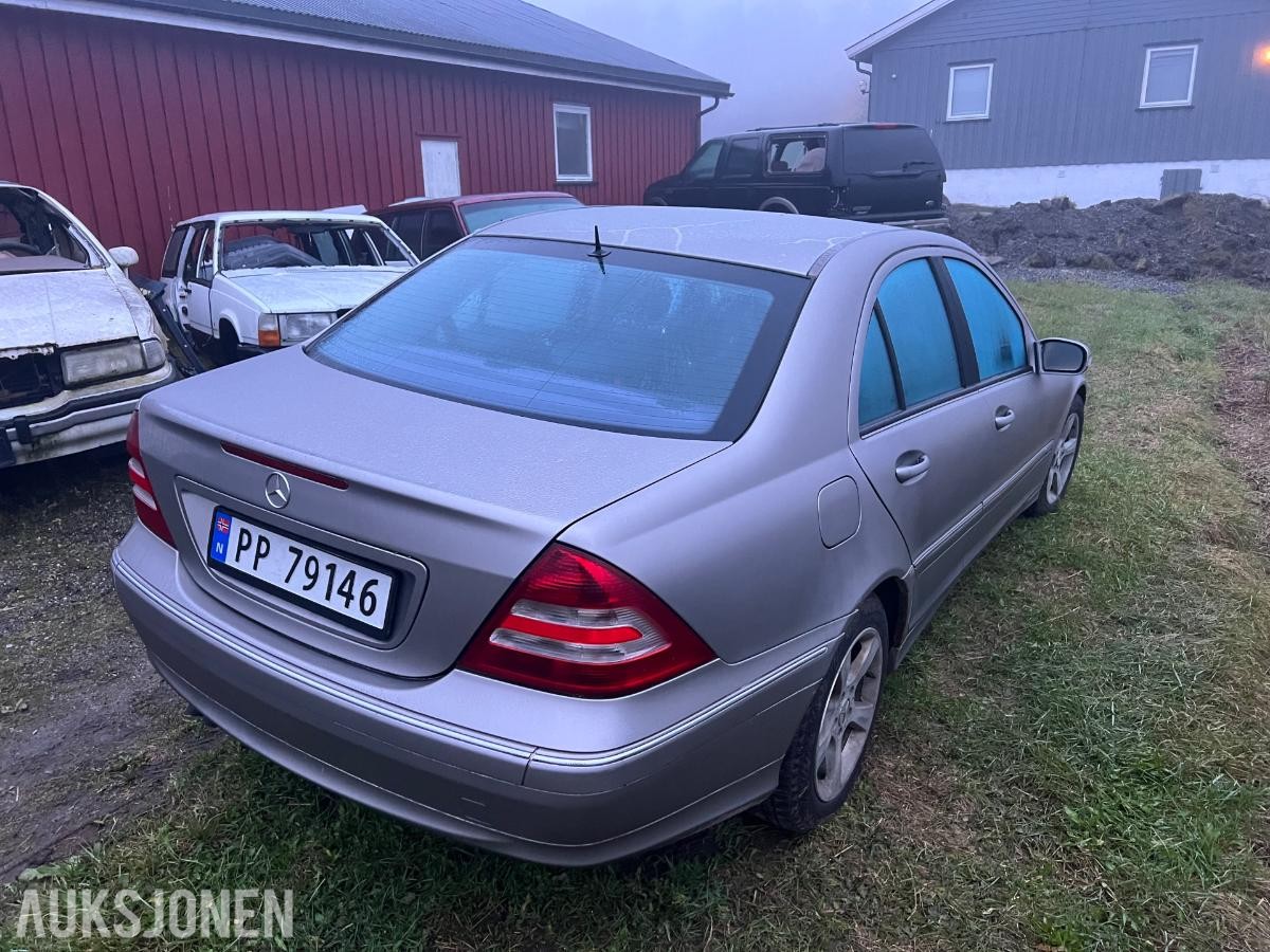 2004 Mercedes-Benz  C 220 CDI 2.1 150hk  automat