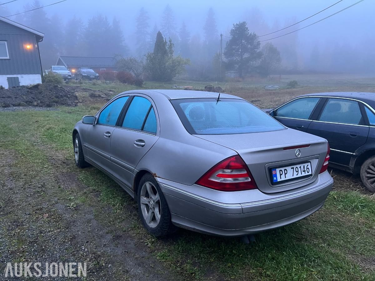 2004 Mercedes-Benz  C 220 CDI 2.1 150hk  automat
