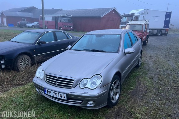2004 Mercedes-Benz  C 220 CDI 2.1 150hk  automat