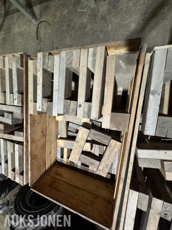 Brakke fundamenter / 7 paller