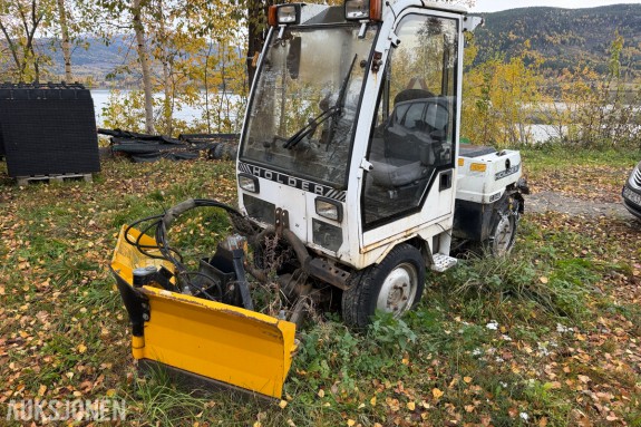 Holder redskapsbærer m/hyd. V-plog/Feiekost/Snøfreser - rep.objekt