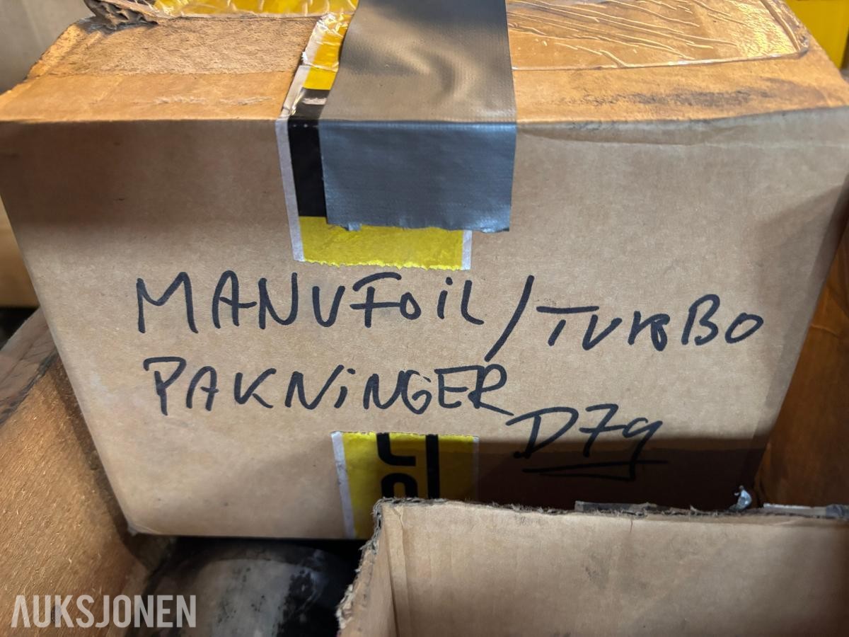 Parti 2Paller CAT/Caterpillar reservedeler, filtre og pakninger til anleggsmaskiner