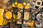 Parti 2Paller CAT/Caterpillar reservedeler, filtre og pakninger til anleggsmaskiner