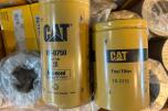 Parti 2Paller CAT/Caterpillar reservedeler, filtre og pakninger til anleggsmaskiner