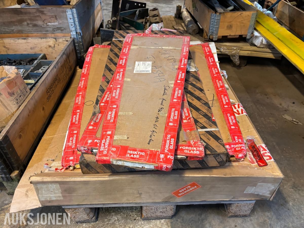 PARTI 5 STK. NYE MASKINRUTER – CAT OG HITACHI