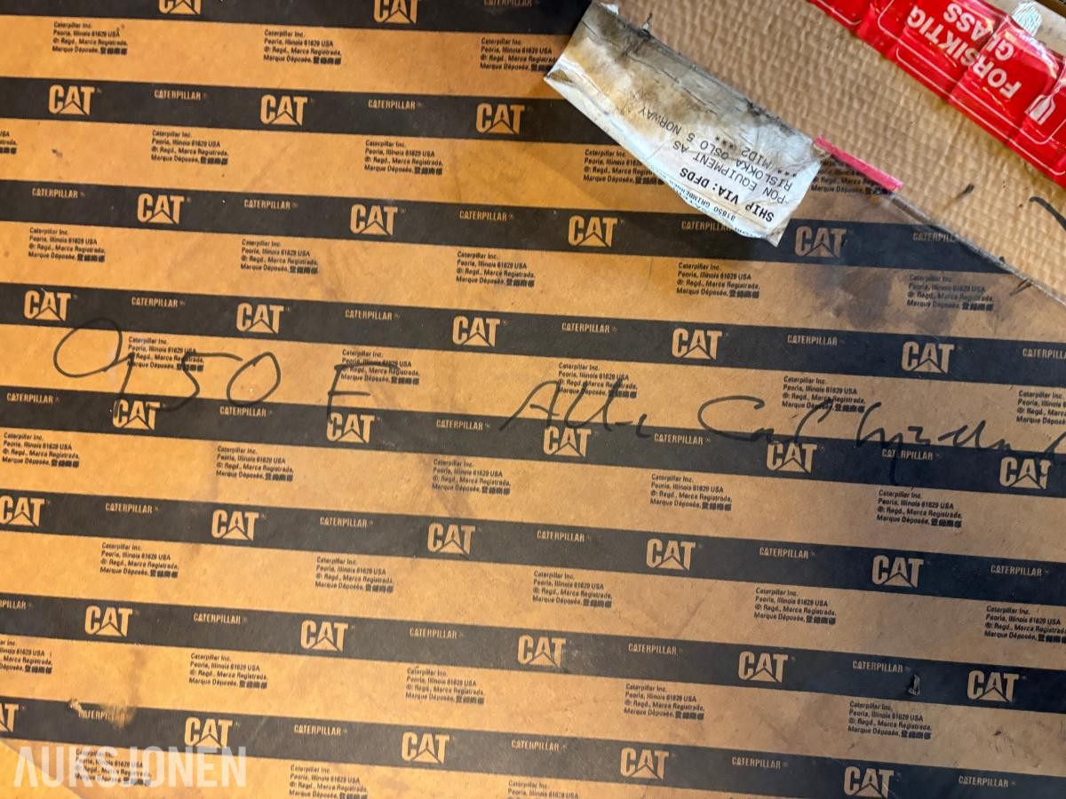 PARTI 5 STK. NYE MASKINRUTER – CAT OG HITACHI