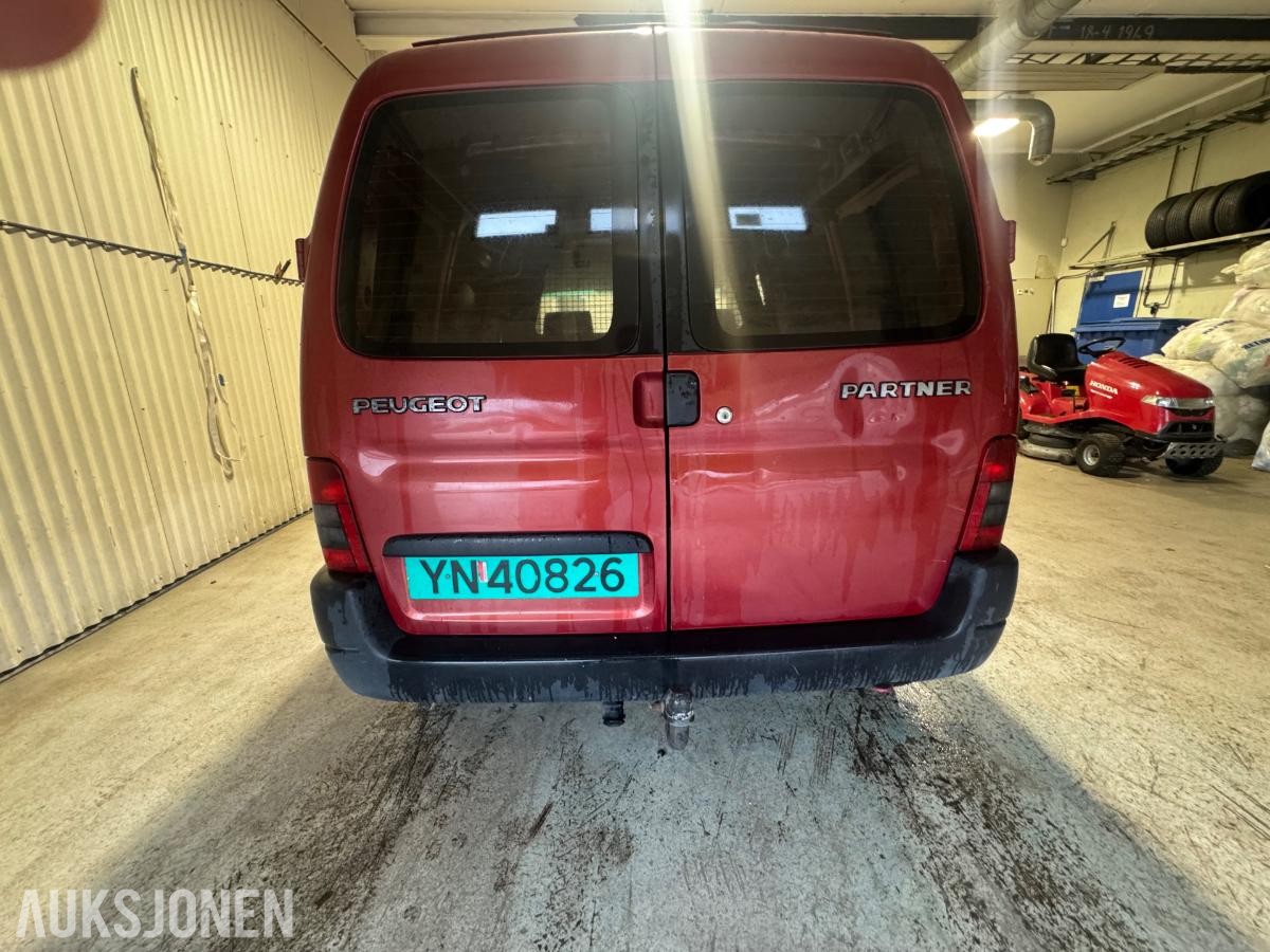 1999 Peugeot Partner 1.4 75 HK HENGERFESTE LED-BAR