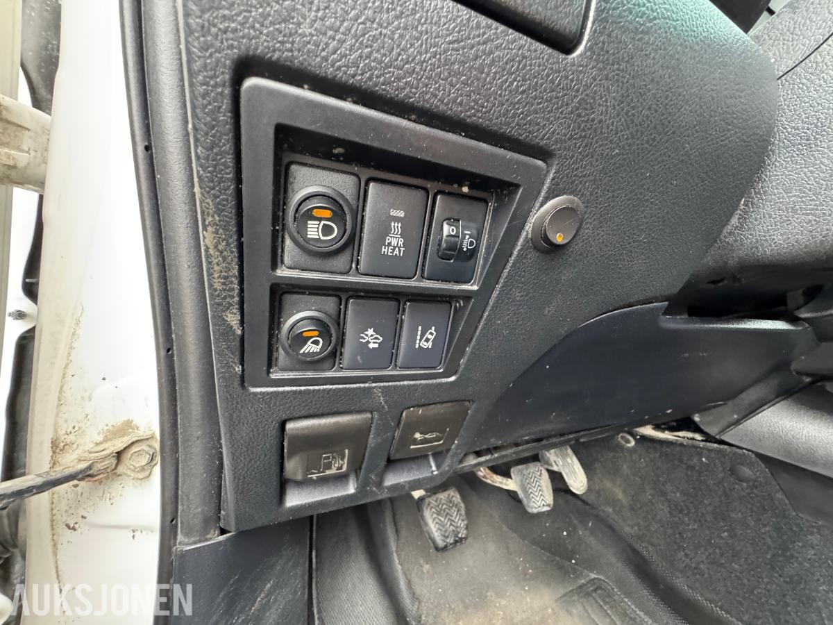 2017 Toyota HiLux 2.4 150hk 4WD dobbelcab / King top / EU-godkjent / 158802km