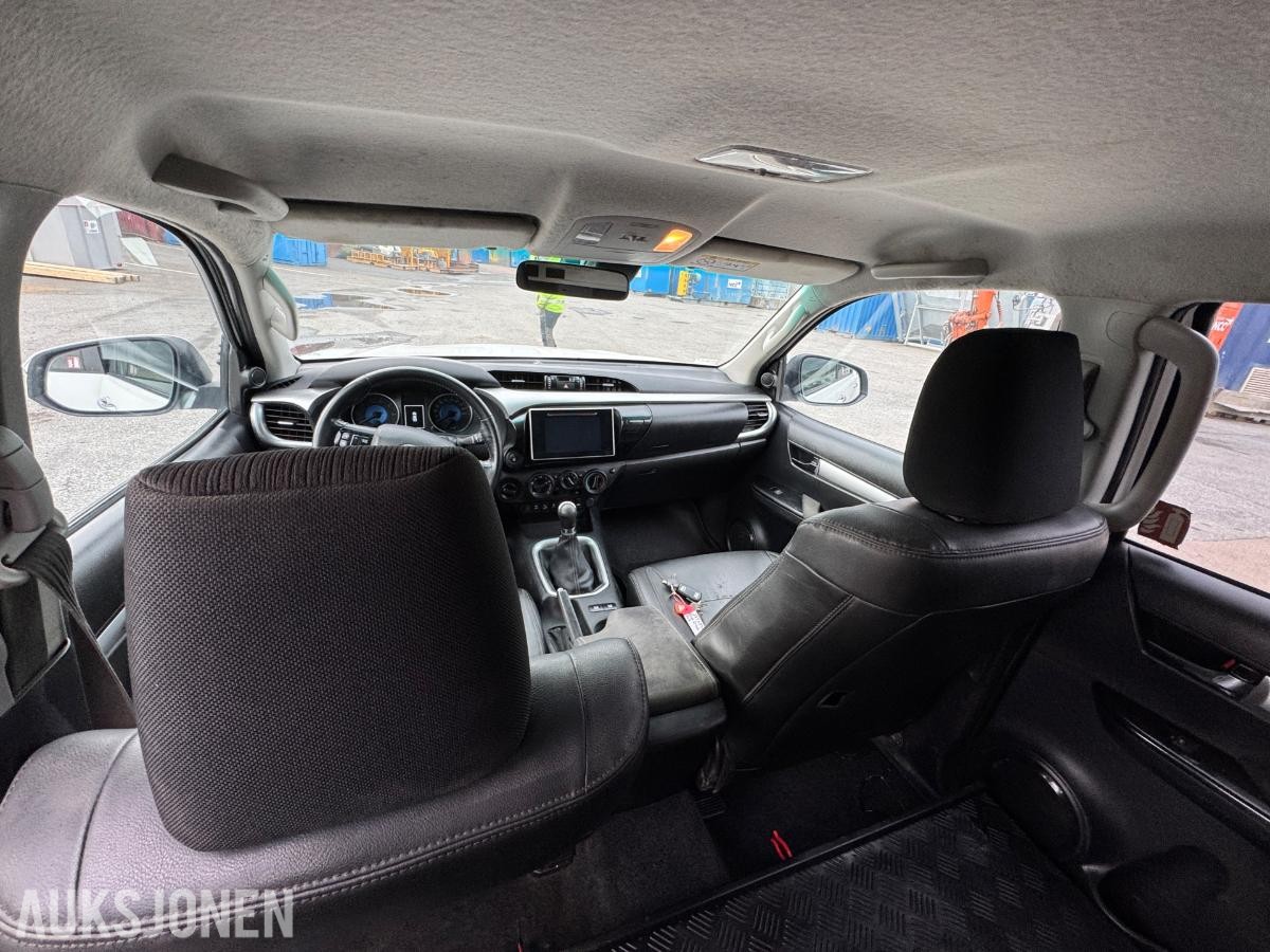 2017 Toyota HiLux 2.4 150hk 4WD dobbelcab / King top / EU-godkjent / 158802km