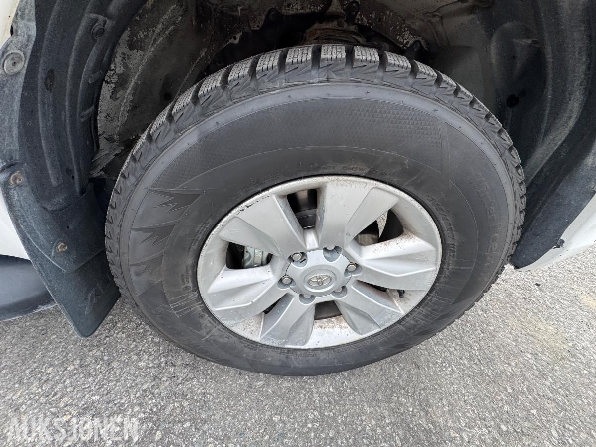 2017 Toyota HiLux 2.4 150hk 4WD dobbelcab / King top / EU-godkjent / 158802km
