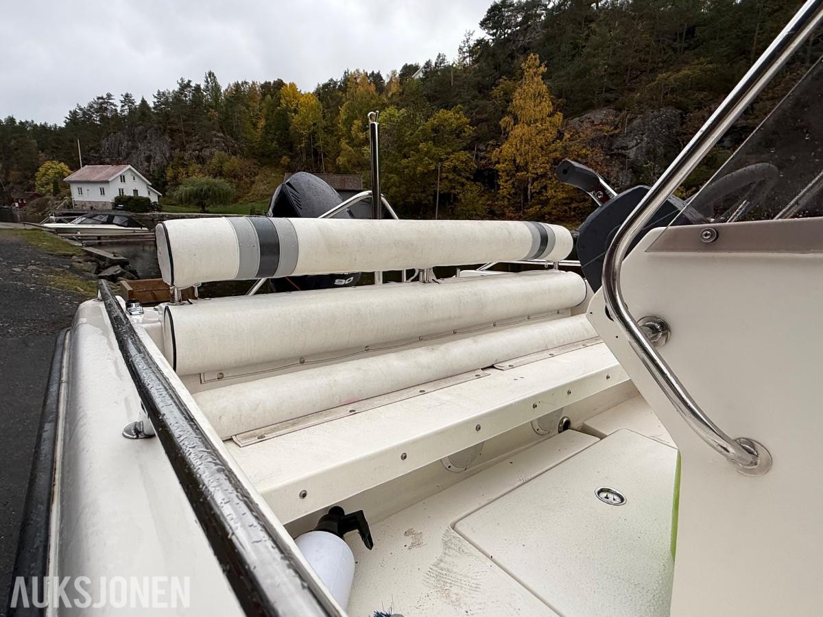 2009 HighPerformance 145 Med Evinrude E-Tech 90hk og tilhenger