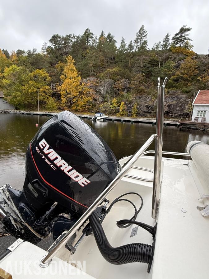 2009 HighPerformance 145 Med Evinrude E-Tech 90hk og tilhenger