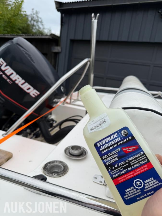2009 HighPerformance 145 Med Evinrude E-Tech 90hk og tilhenger