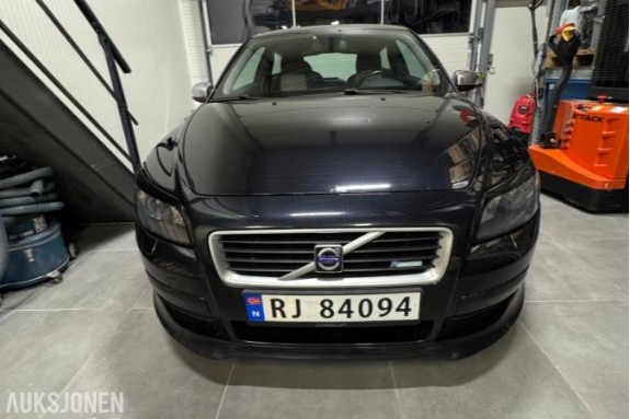 2008 Volvo C30 109hk  R-Design cruisekontroll motorvarmer s+v dekk eu ok 07.2028 