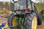 John Deere 2040 Synchron m/laster, pallegaffel, skuffe