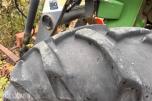 John Deere 2040 Synchron m/laster, pallegaffel, skuffe