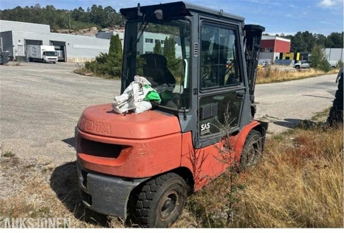 2005 Toyota 62-7FDF30 Dieseltruck – 3-tonns - IKKE MVA