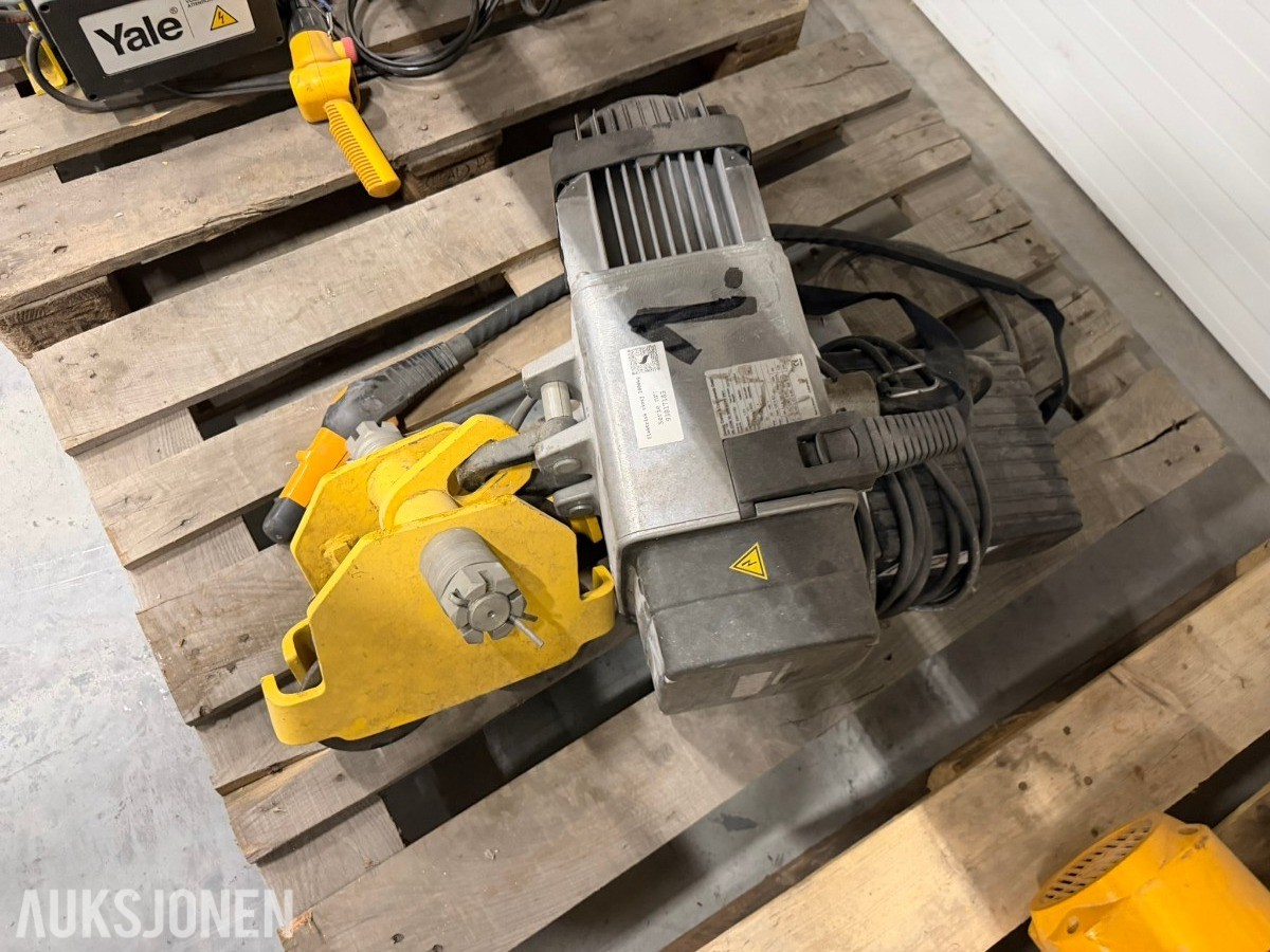 2010 Demag DC-COM elektrisk kjettingtalje