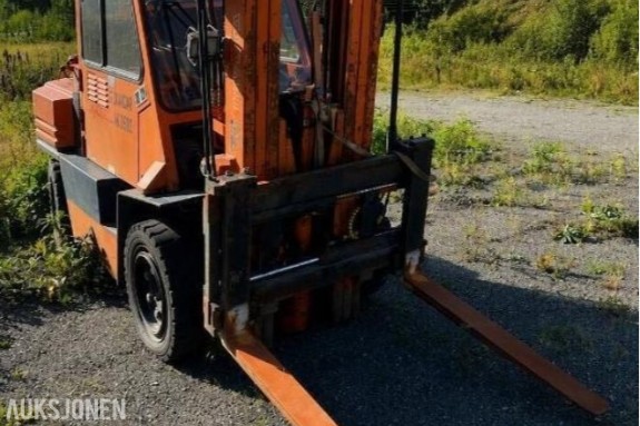 1988 Toyota 02-5FD35 Dieseltruck 3,2-Tonns – 4,3m 