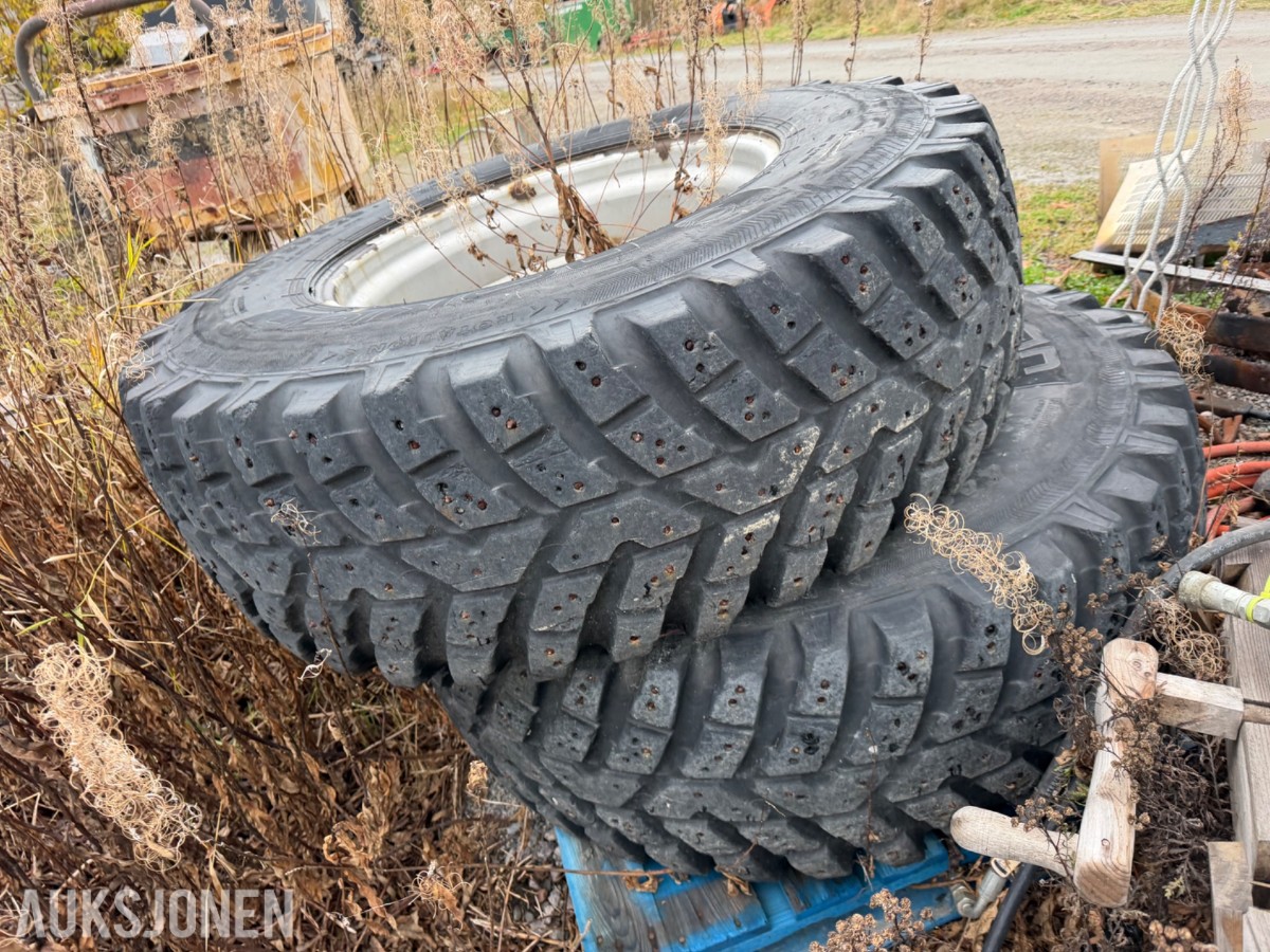 Anleggsdekk m/pigg til traktor 540/80-R38 og 440/80-R28