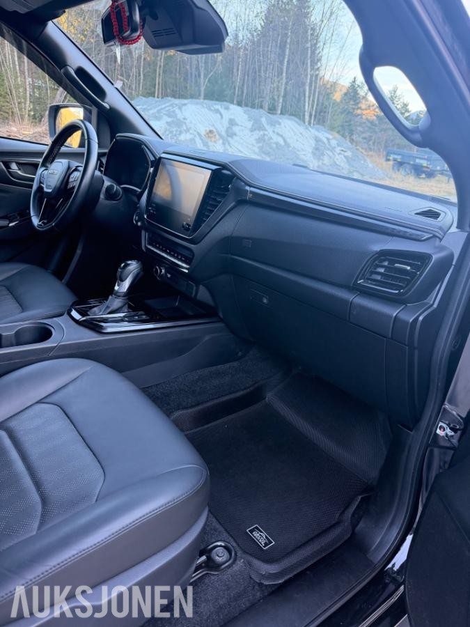 2025 Isuzu D-max AT37/VINSJ/BLACK ED/ROOF-RACK/EKSTRALYS KUN 47000km