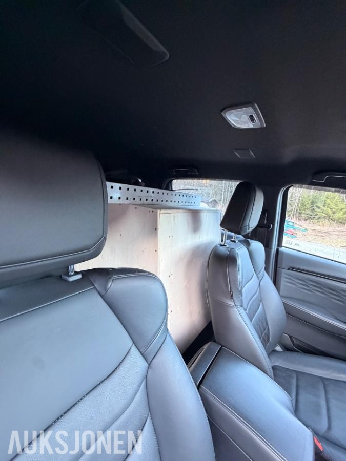 2025 Isuzu D-max AT37/VINSJ/BLACK ED/ROOF-RACK/EKSTRALYS KUN 47000km