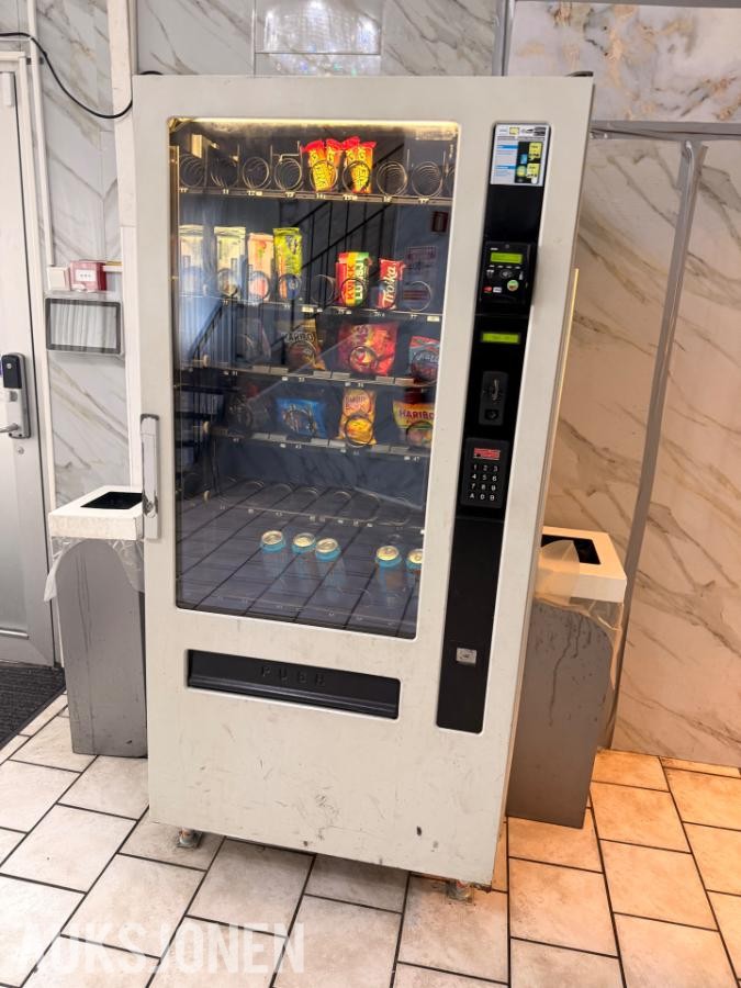 Salgsautomat / Vending Machine - Snacks og drikke