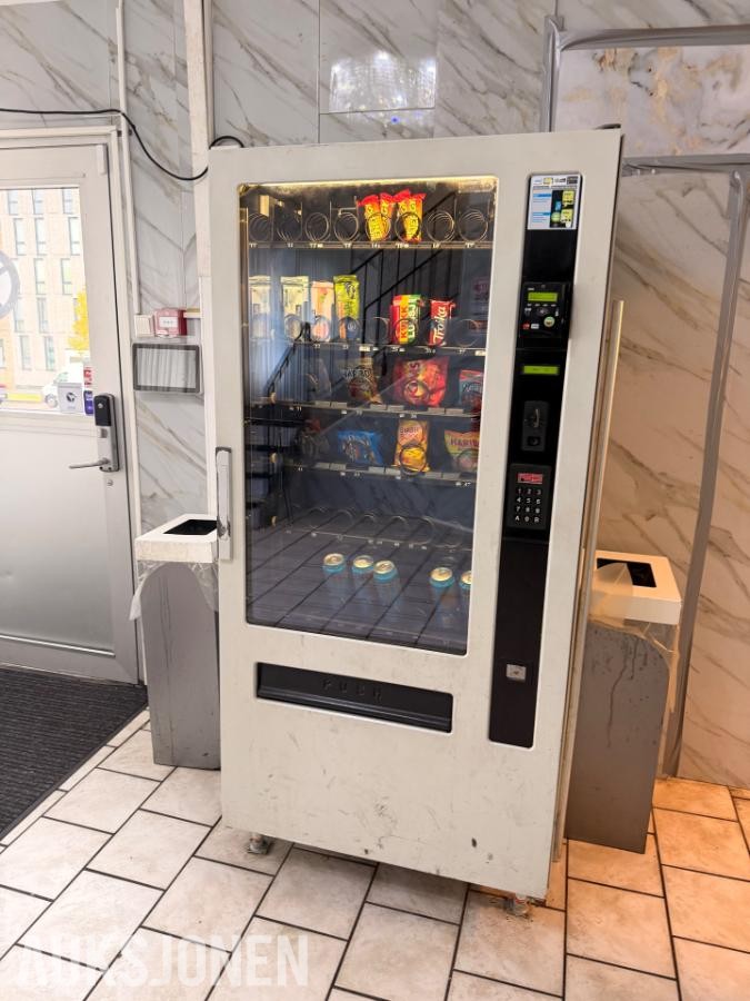 Salgsautomat / Vending Machine - Snacks og drikke