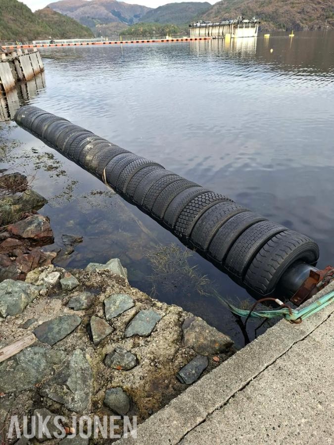 2001 Bølgedemper Dekk - Ca 10 meter