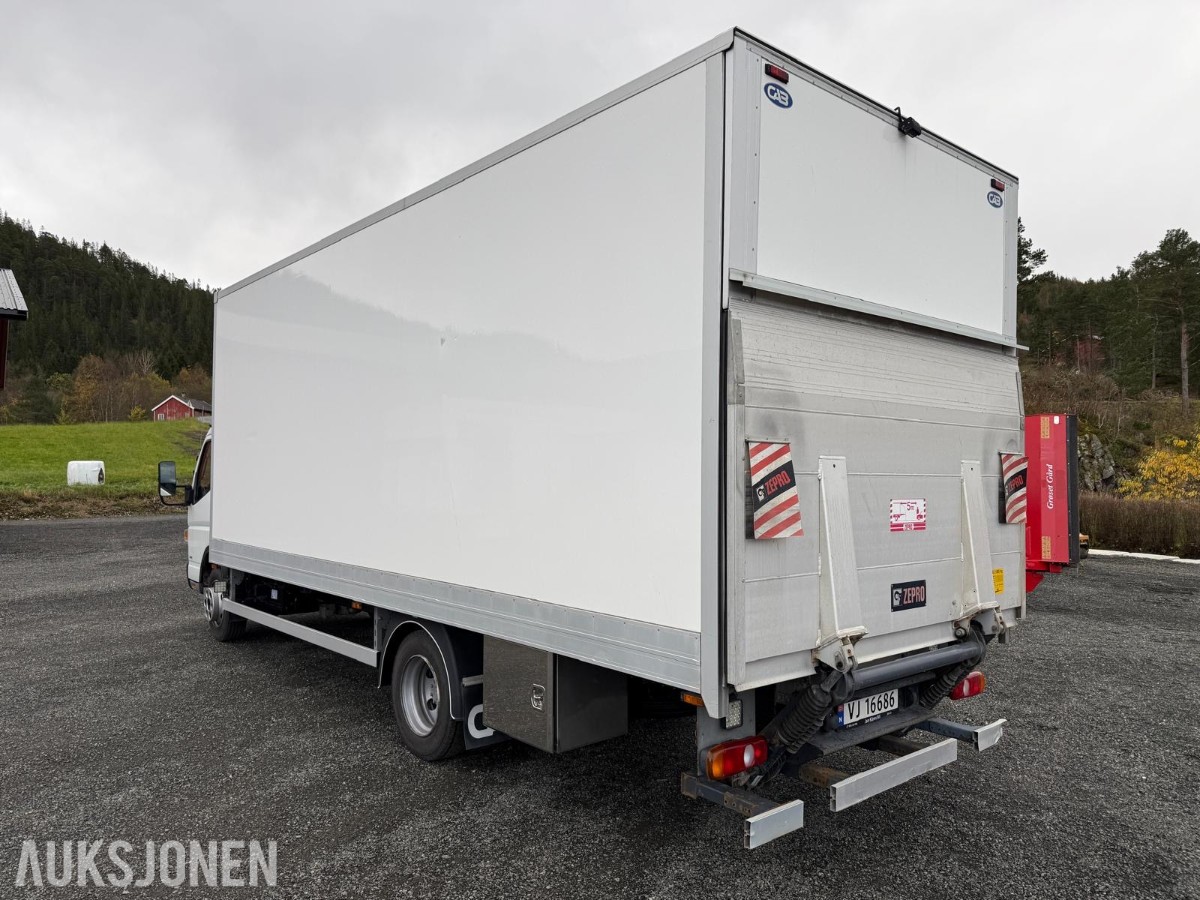 2019 Fuso Canter skapbil - bare gått 63 436 km