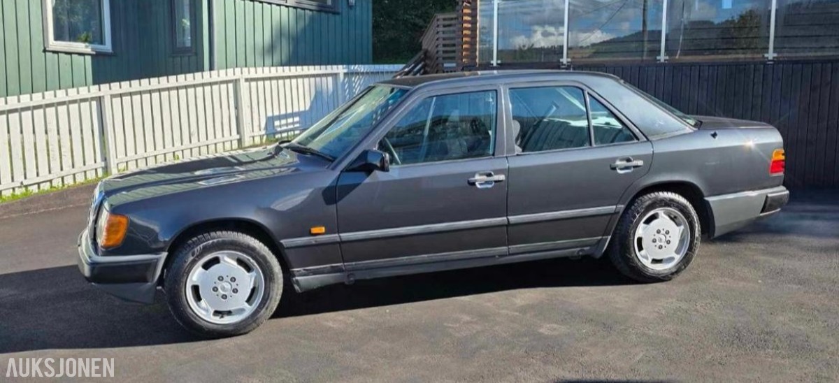 1989 Mercedes-Benz E250D AUTOMAT W124 OM602 EU-OK 09.27
