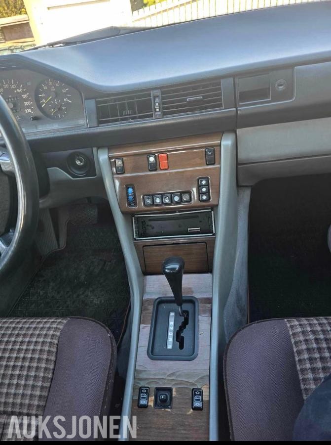1989 Mercedes-Benz E250D AUTOMAT W124 OM602 EU-OK 09.27