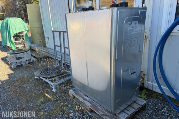 2002 Diesel/oljetank 1000l