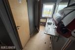 2-etasjes kontorrigg med toaletter, kontorer og varmepumpe