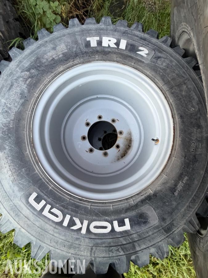 Nokian TRI 2 industrihjul med felg til Massey Ferguson