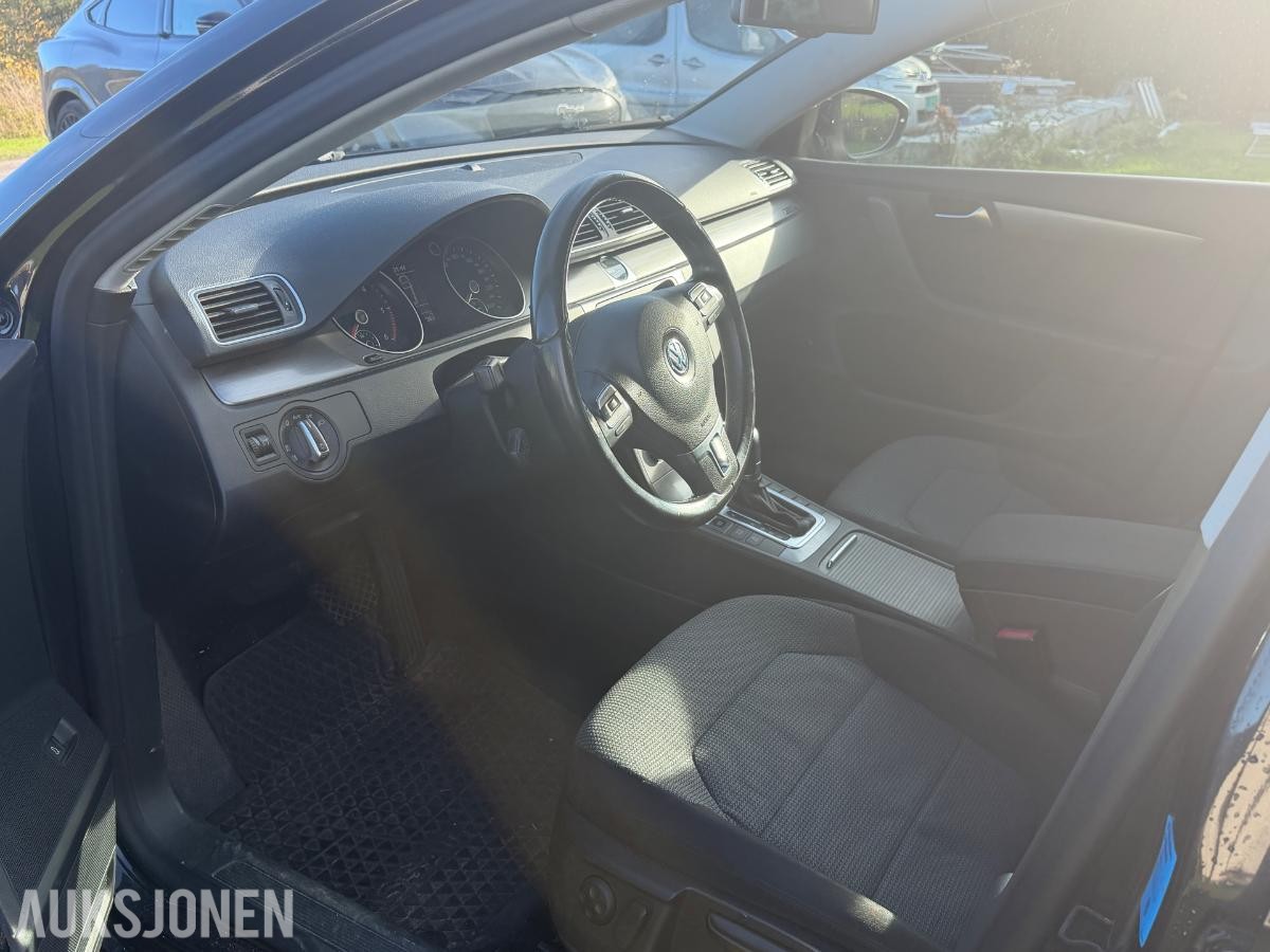 2014 VOLKSWAGEN PASSAT 1.6 TDI 105HK DSG AUTOMAT EU-OK 08.27