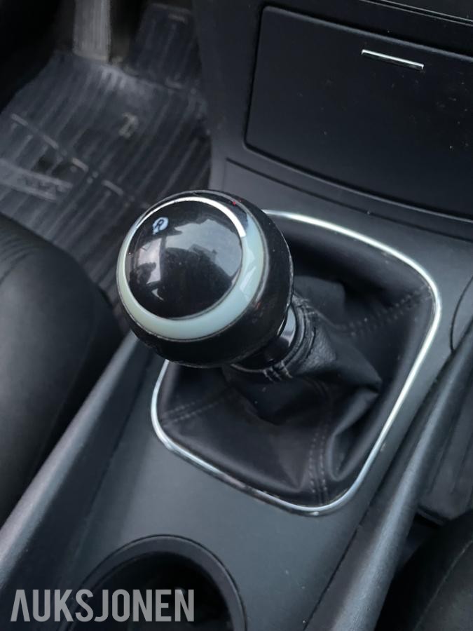 2010 Toyota Avensis 1.6 132hk s+v dekk  eu ok 08.2027 