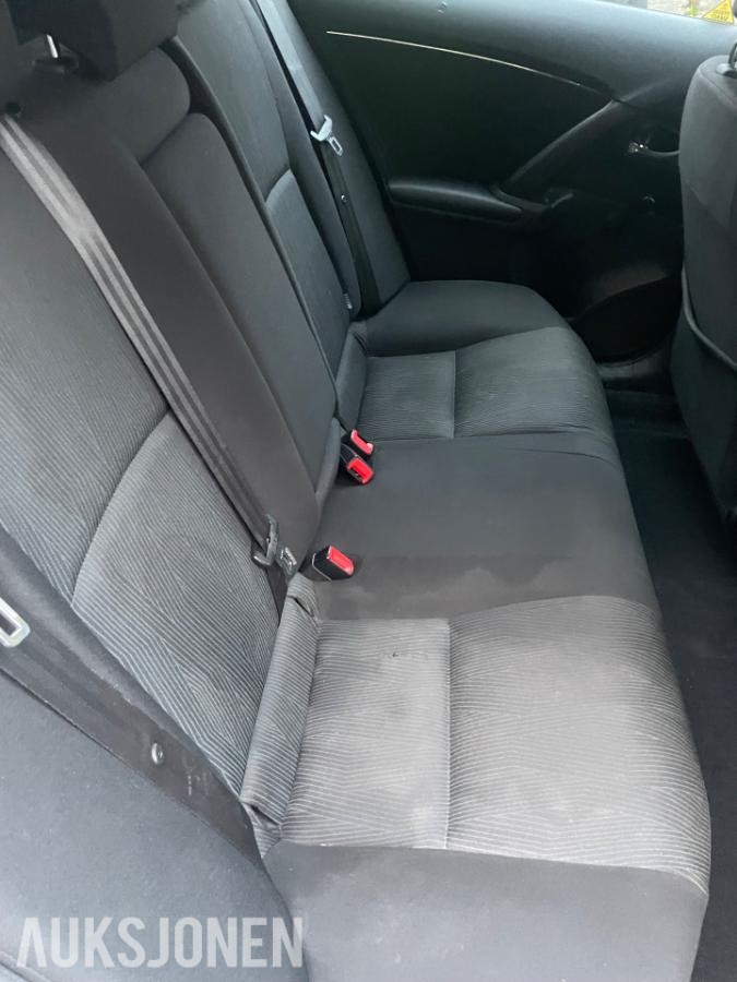 2010 Toyota Avensis 1.6 132hk s+v dekk  eu ok 08.2027 