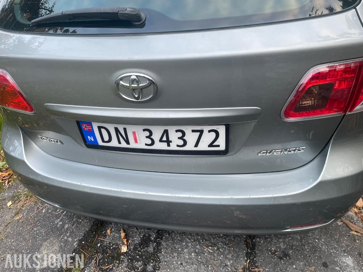 2010 Toyota Avensis 1.6 132hk s+v dekk  eu ok 08.2027 