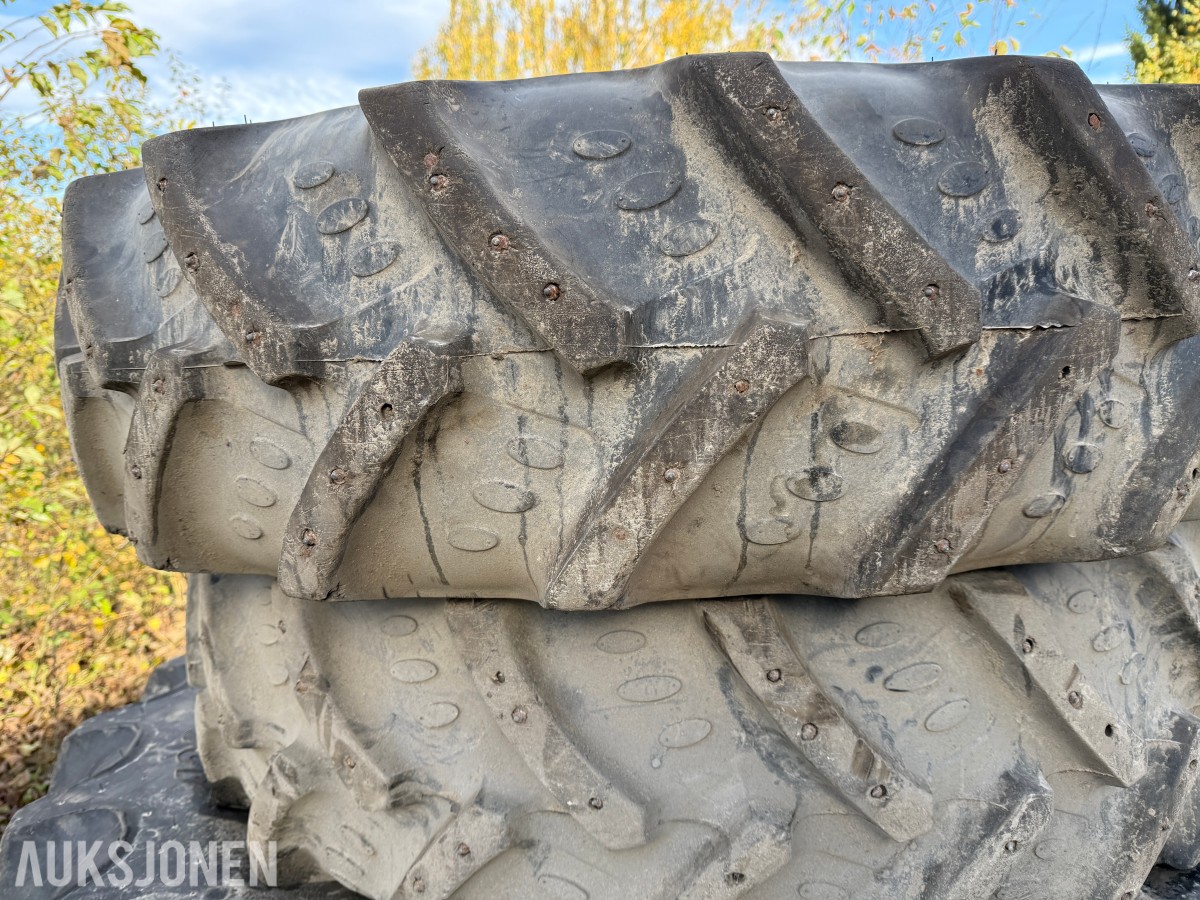 4 Komplette hjul-Passer til John deere 6410