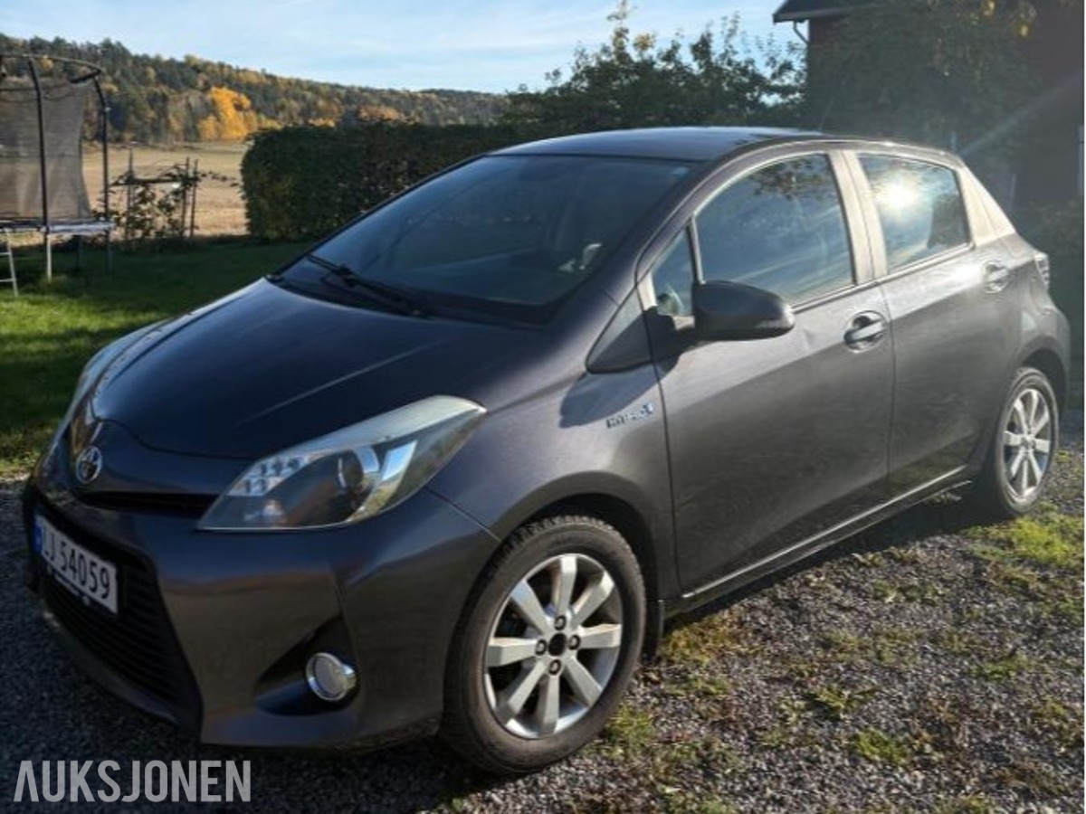 2014 Toyota Yaris *INGEN MINSTEPRIS* Automat, Reparasjonsobjekt
