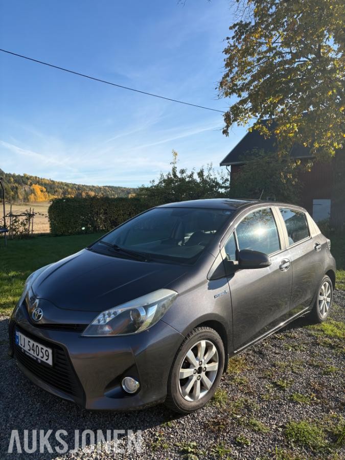 2014 Toyota Yaris *INGEN MINSTEPRIS* Automat, Reparasjonsobjekt