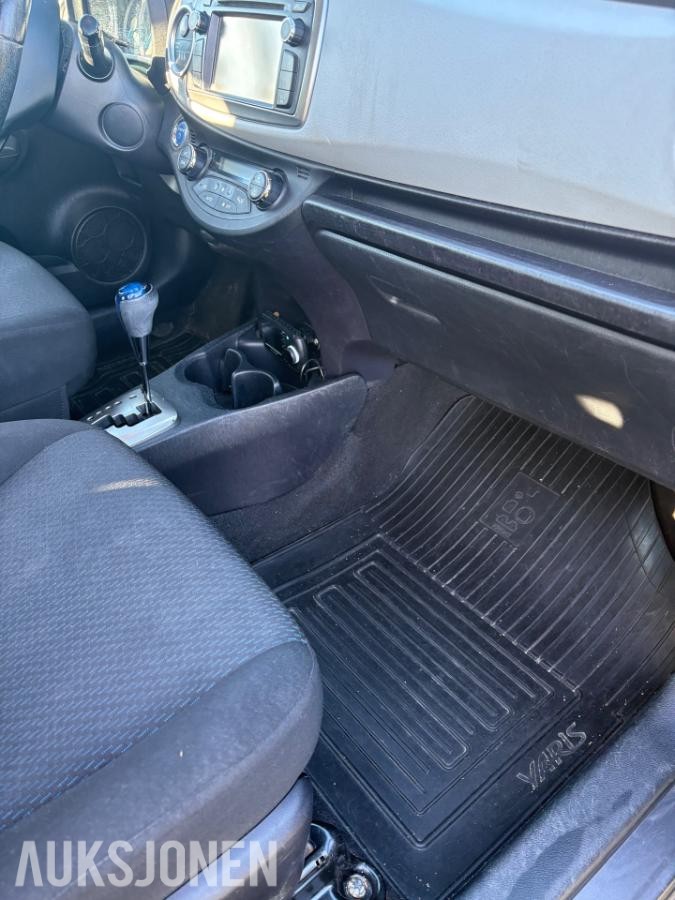 2014 Toyota Yaris *INGEN MINSTEPRIS* Automat, Reparasjonsobjekt