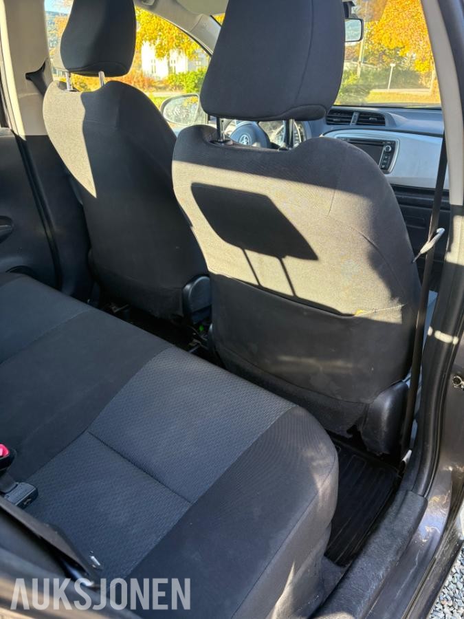2014 Toyota Yaris *INGEN MINSTEPRIS* Automat, Reparasjonsobjekt
