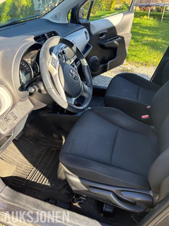 2014 Toyota Yaris *INGEN MINSTEPRIS* Automat, Reparasjonsobjekt
